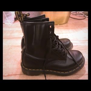 Black Doc Martins 8 hole. No Counter Offers
